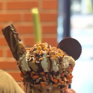 Meet your Posher, Suzanne